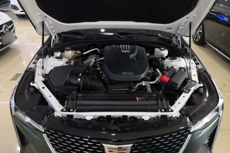 Used Cadillac CT4 2023 25T Fashion Edition Engine Bay