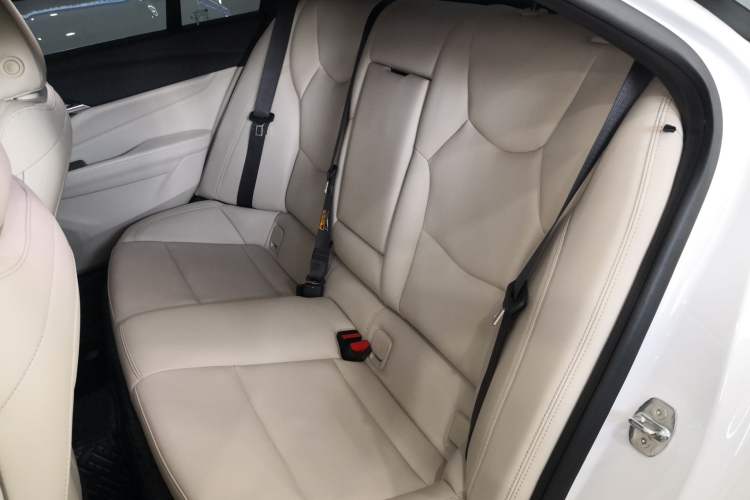 Used Cadillac CT4 2023 25T Fashion Edition Interior 4