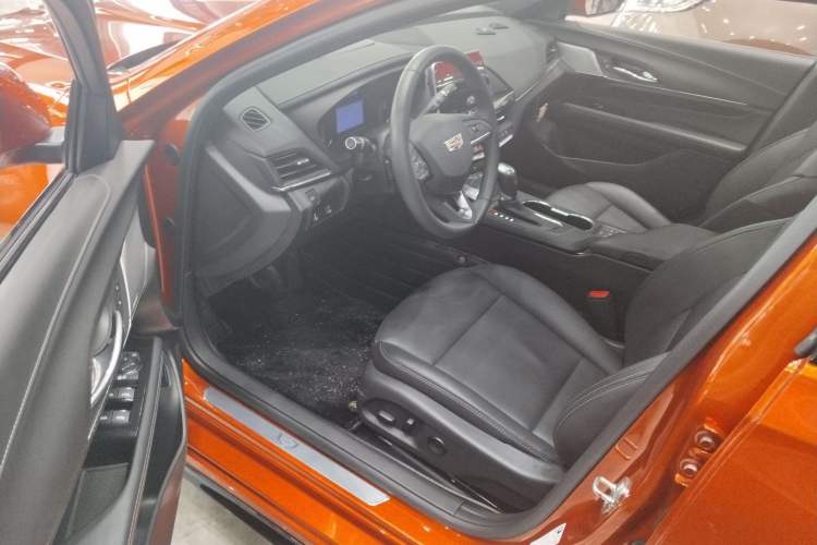 Used Cadillac CT4 2023 25T Luxury Model Driver Seat