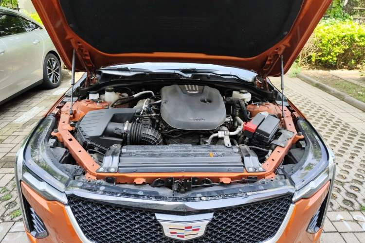 Used Cadillac CT4 2023 25T Luxury Model Engine Bay