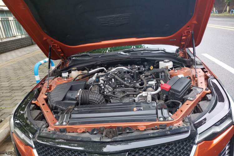 Used Cadillac CT4 2023 25T Luxury Model Engine Bay