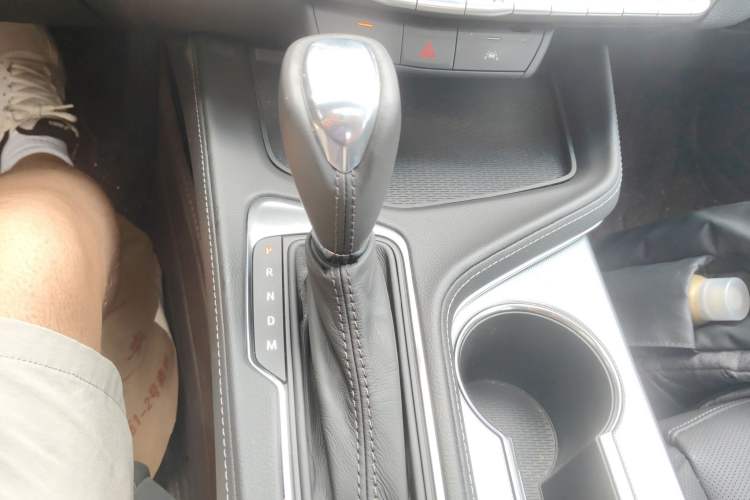 Used Cadillac CT4 2023 25T Luxury Model Gear Lever