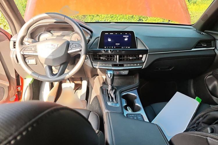 Used Cadillac CT4 2023 25T Luxury Model Interior 2