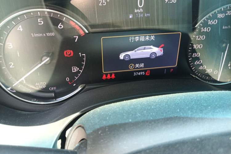 Used Cadillac CT4 2023 25T Luxury Model Odometer Close Up