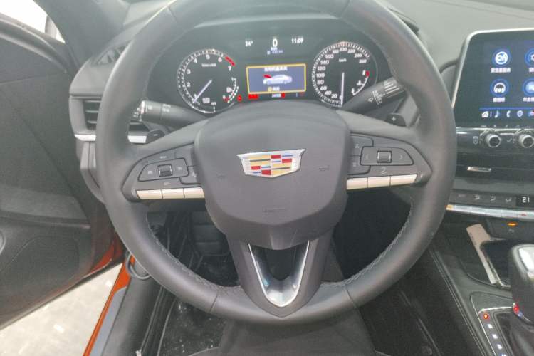 Used Cadillac CT4 2023 25T Luxury Model Steering Wheel