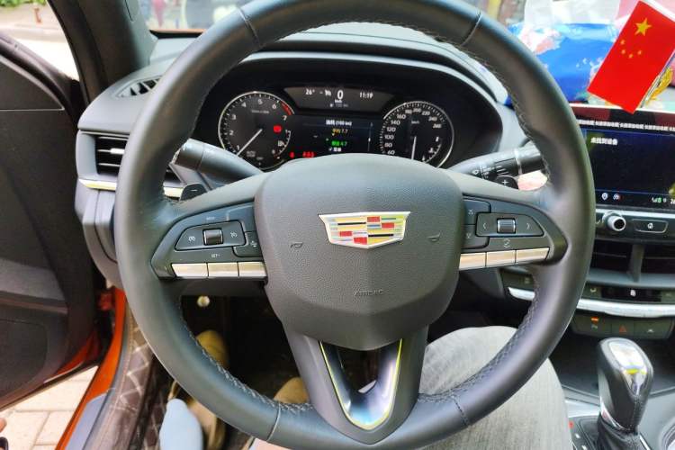 Used Cadillac CT4 2023 25T Luxury Model Steering Wheel
