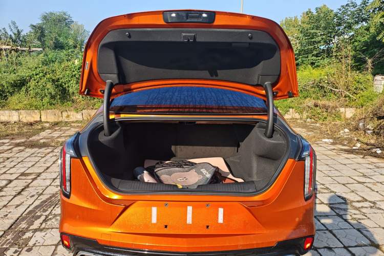 Used Cadillac CT4 2023 25T Luxury Model Trunk