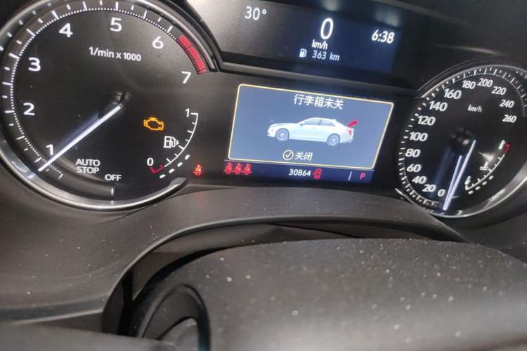 Used Cadillac CT4 2023 25T Luxury Model Odometer Close Up