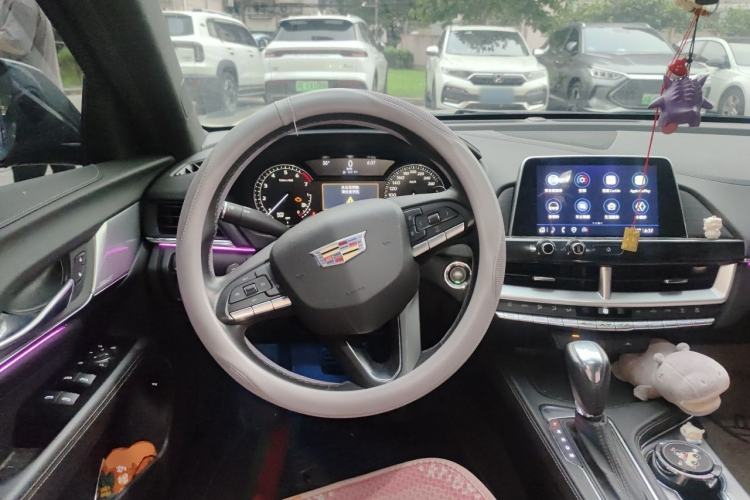 Used Cadillac CT4 2023 25T Luxury Model Steering Wheel