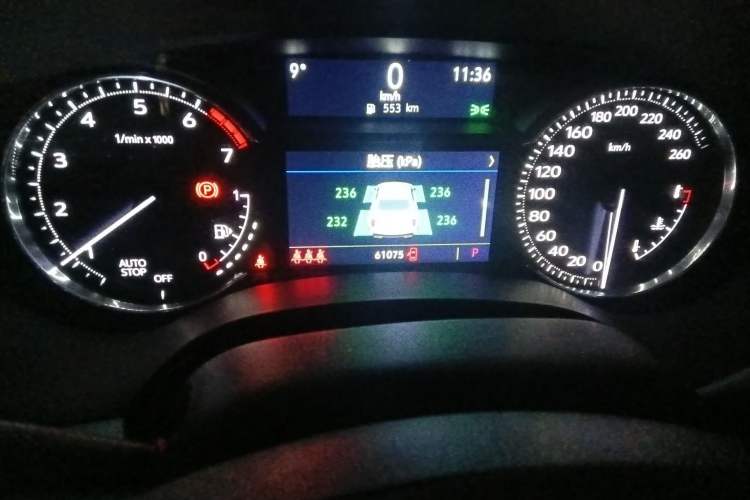 Used Cadillac CT4 2023 28T Luxury Version Odometer Close Up