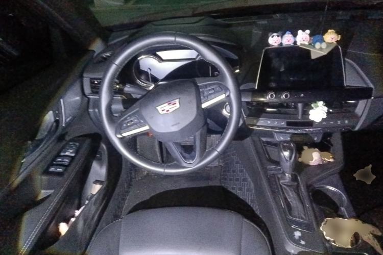 Used Cadillac CT4 2023 28T Luxury Version Steering Wheel