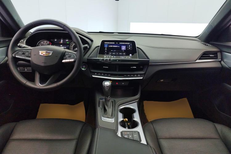 Used Cadillac CT4 2023 25T Luxury Model Center Console