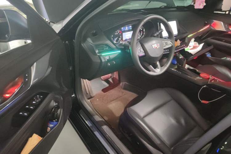 Used Cadillac CT4 2023 25T Luxury Model Driver Seat