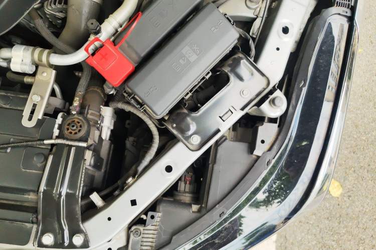 Used Cadillac CT4 2023 25T Luxury Model Engine Bay Left