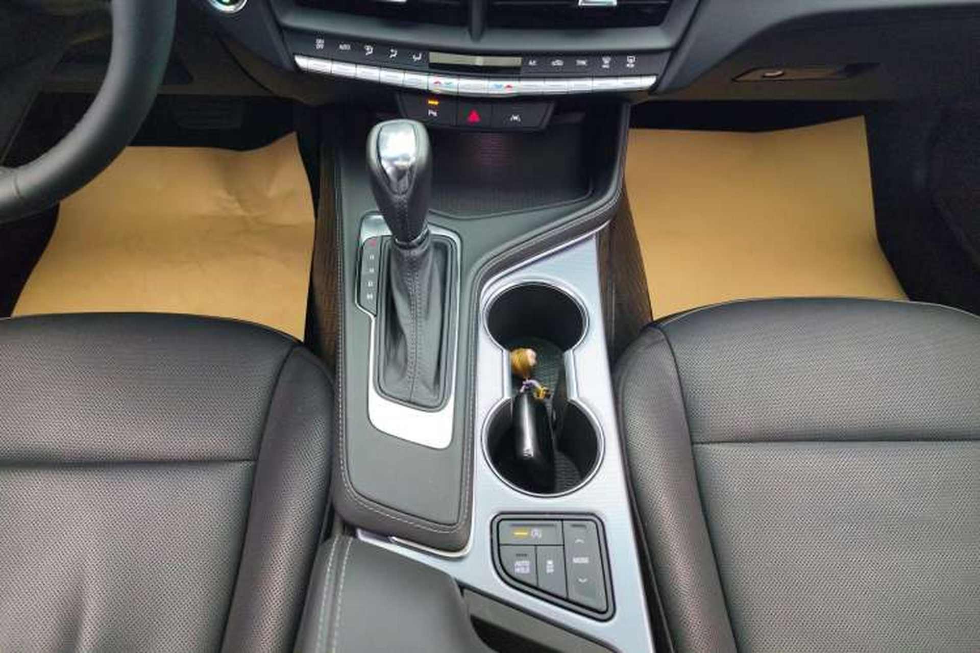 Used Cadillac CT4 2023 25T Luxury Model Gear Lever