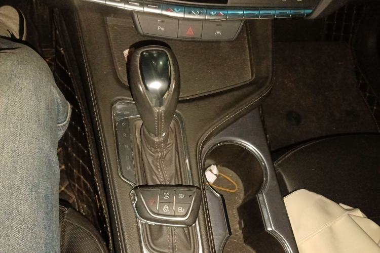 Used Cadillac CT4 2023 25T Luxury Model Gear Lever