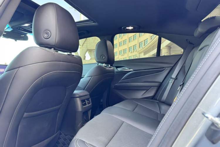 Used Cadillac CT4 2023 28T Luxury Version Interior 3