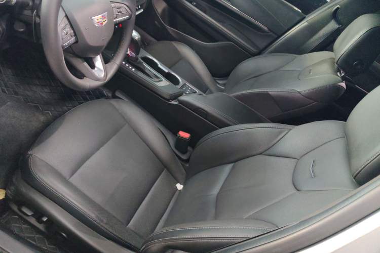 Used Cadillac CT4 2023 28T Luxury Version Left Front Seat