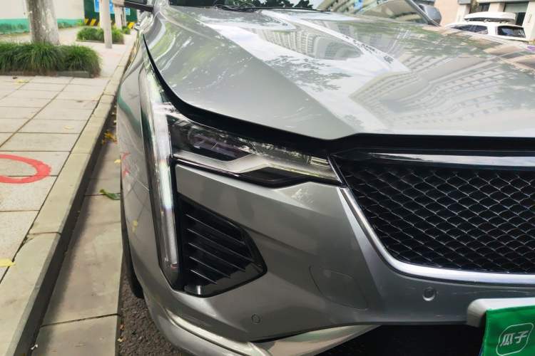 Used Cadillac CT4 2023 25T Luxury Model Right Front Headlight