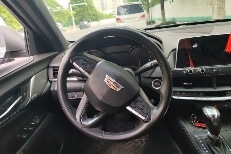 Used Cadillac CT4 2023 25T Luxury Model Steering Wheel