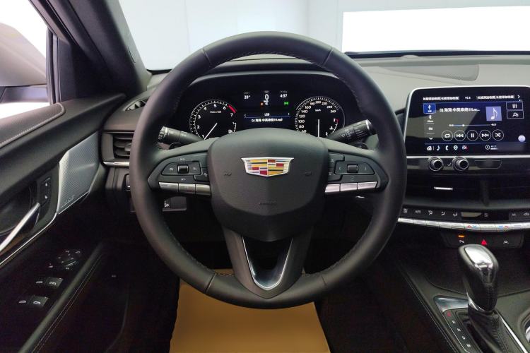 Used Cadillac CT4 2023 25T Luxury Model Steering Wheel