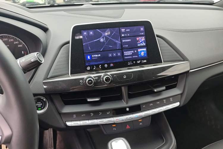 Used Cadillac CT4 2023 25T Luxury Model Audio And AC Panel