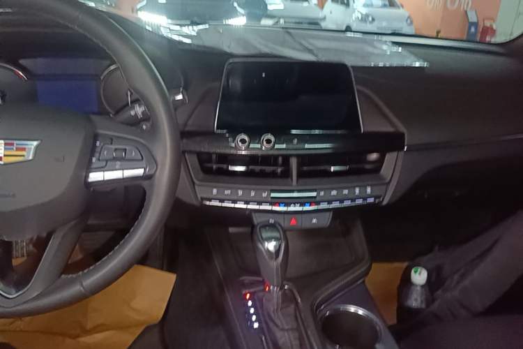 Used Cadillac CT4 2023 25T Luxury Model Audio And AC Panel