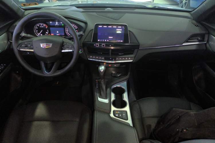 Used Cadillac CT4 2023 25T Luxury Model Center Console