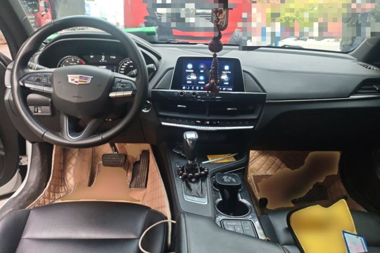 Used Cadillac CT4 2023 25T Fashion Edition Center Console