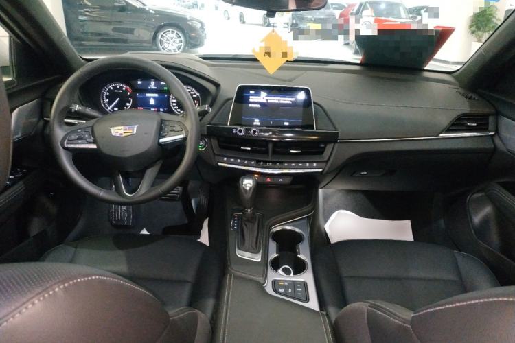Used Cadillac CT4 2023 25T Luxury Model Center Console