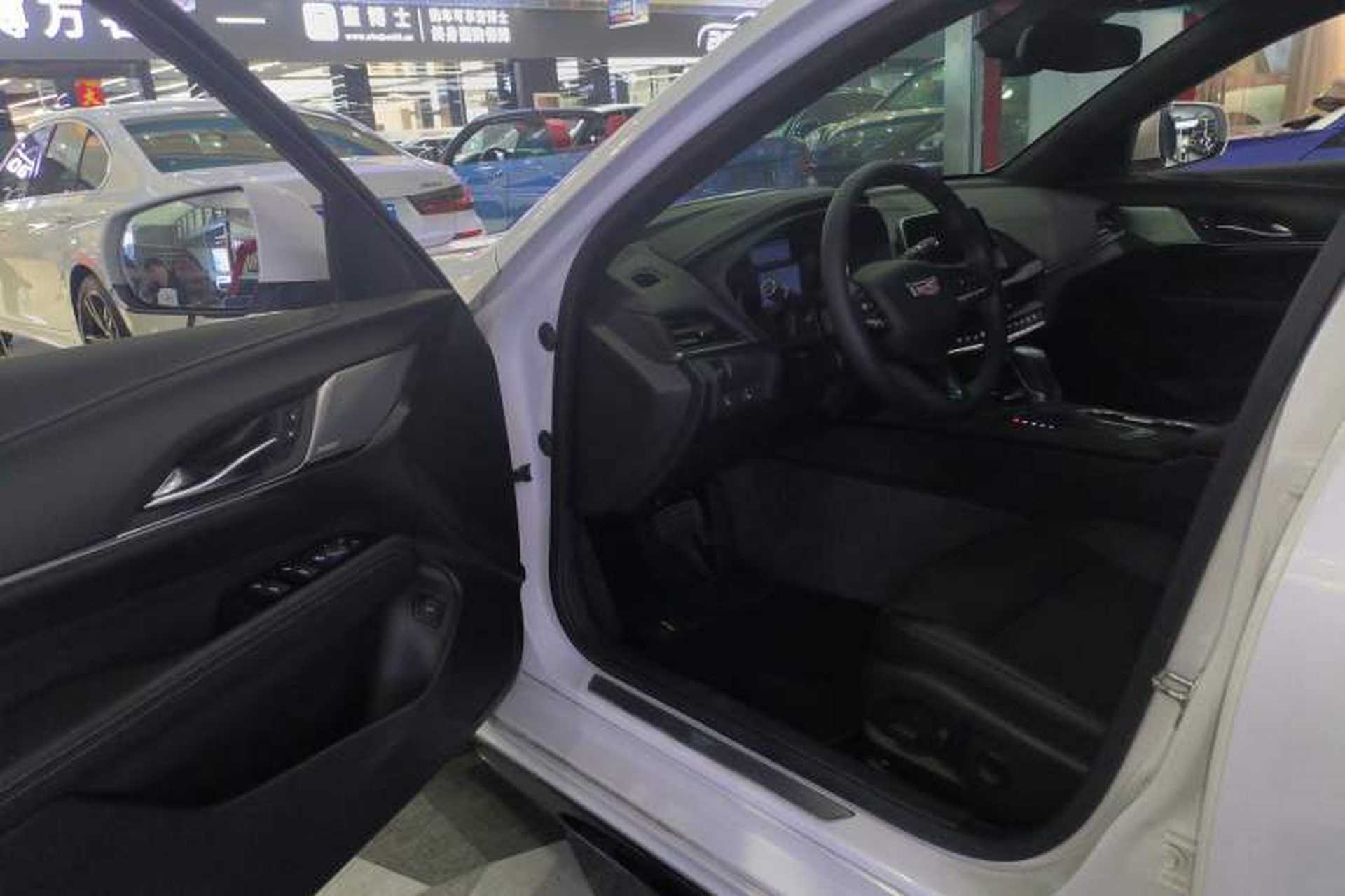 Used Cadillac CT4 2023 25T Luxury Model Driver Seat