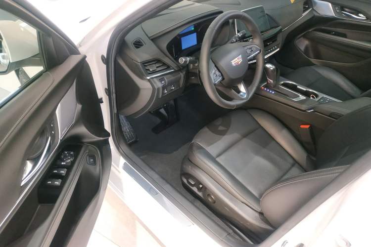 Used Cadillac CT4 2023 25T Luxury Model Driver Seat