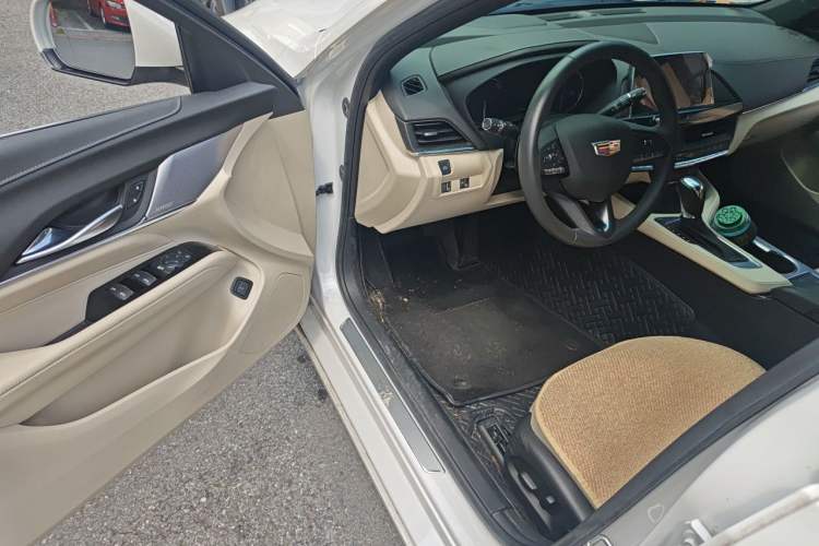 Used Cadillac CT4 2023 25T Luxury Model Driver Seat
