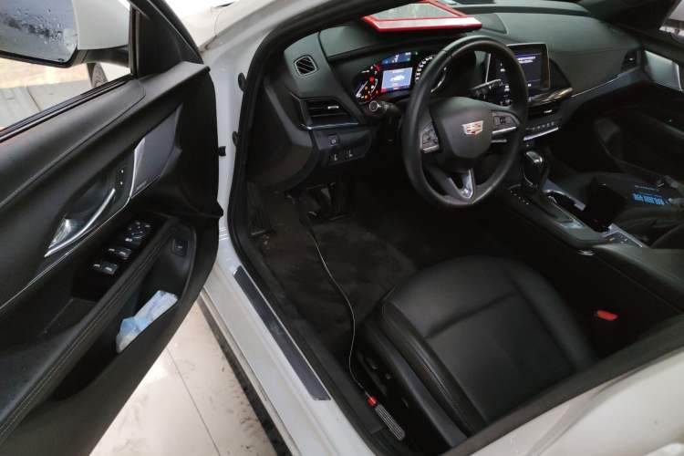 Used Cadillac CT4 2023 25T Luxury Model Driver Seat