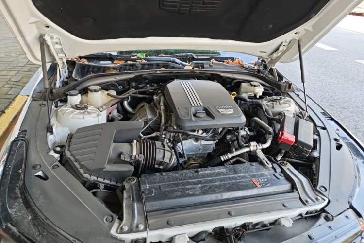 Used Cadillac CT4 2023 28T Luxury Version Engine Bay