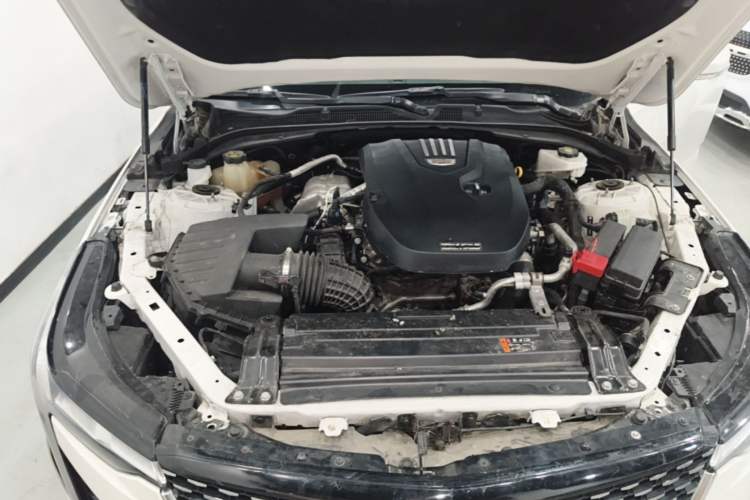 Used Cadillac CT4 2023 25T Luxury Model Engine Bay