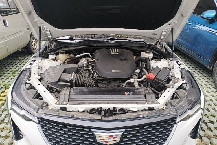 Used Cadillac CT4 2023 25T Fashion Edition Engine Bay