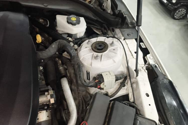 Used Cadillac CT4 2023 25T Luxury Model Engine Bay Left