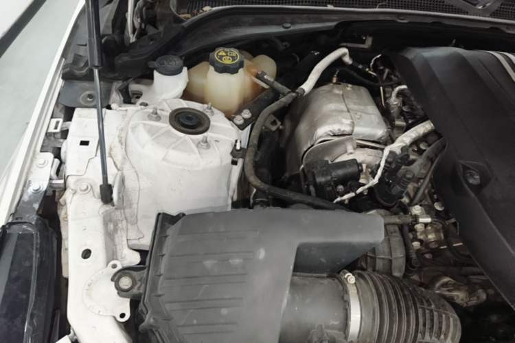 Used Cadillac CT4 2023 25T Luxury Model Engine Bay Right