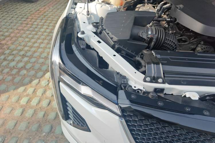 Used Cadillac CT4 2023 25T Luxury Model Engine Bay Right