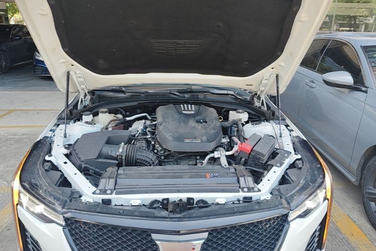 Used Cadillac CT4 2023 25T Luxury Model Engine Bay