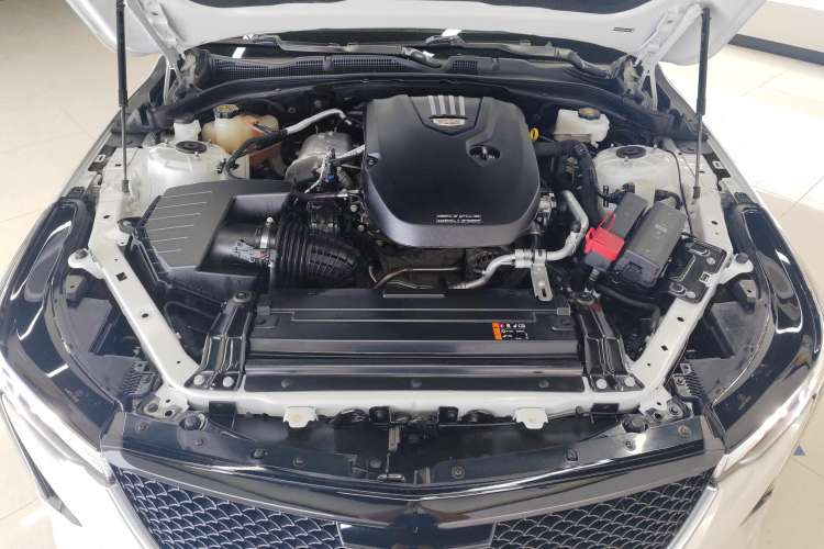 Used Cadillac CT4 2023 25T Luxury Model Engine Bay