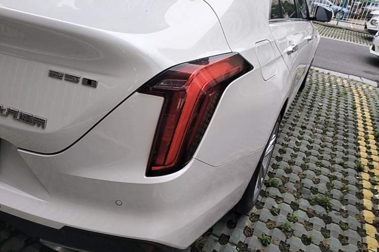Used Cadillac CT4 2023 25T Fashion Edition Exterior 3