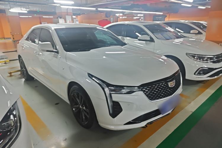 Used Cadillac CT4 2023 25T Luxury Model Front Right 45 Deg