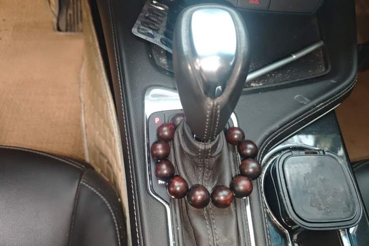 Used Cadillac CT4 2023 25T Fashion Edition Gear Lever