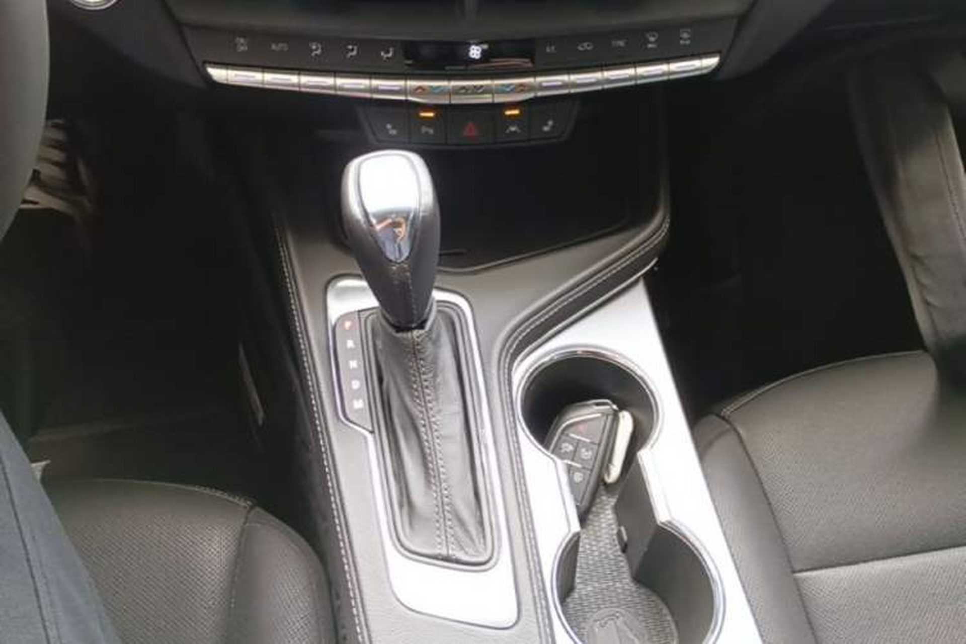 Used Cadillac CT4 2023 28T Luxury Version Gear Lever