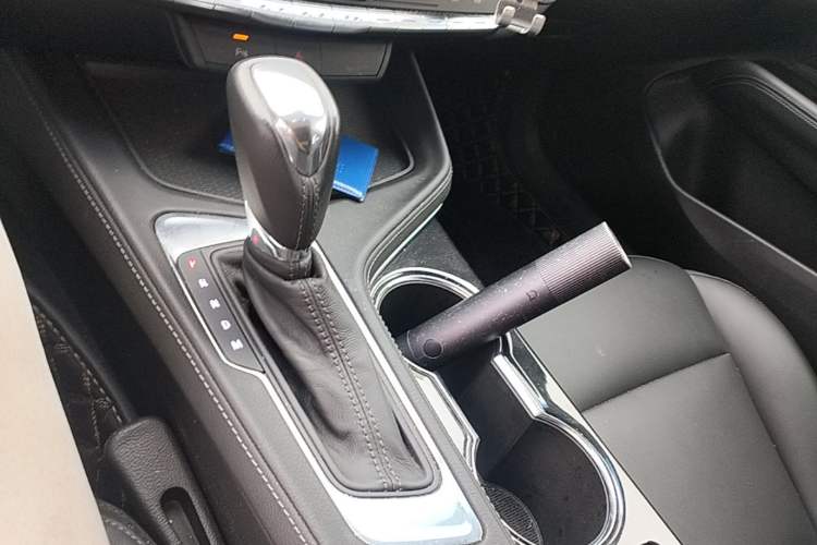 Used Cadillac CT4 2023 25T Fashion Edition Gear Lever