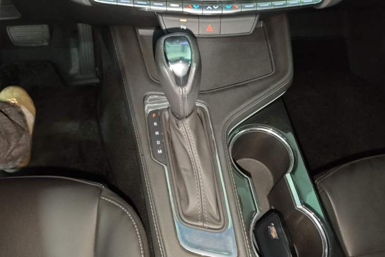 Used Cadillac CT4 2023 25T Fashion Edition Gear Lever