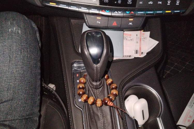 Used Cadillac CT4 2023 25T Luxury Model Gear Lever