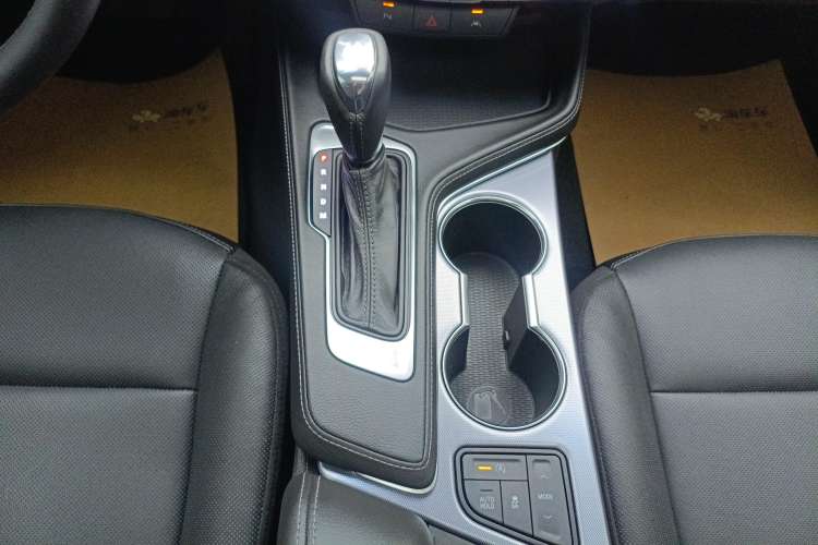 Used Cadillac CT4 2023 25T Luxury Model Gear Lever